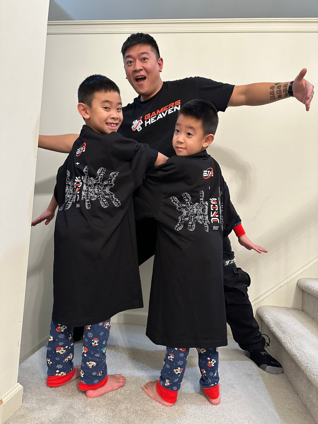 [GH] Collaboration Shirt