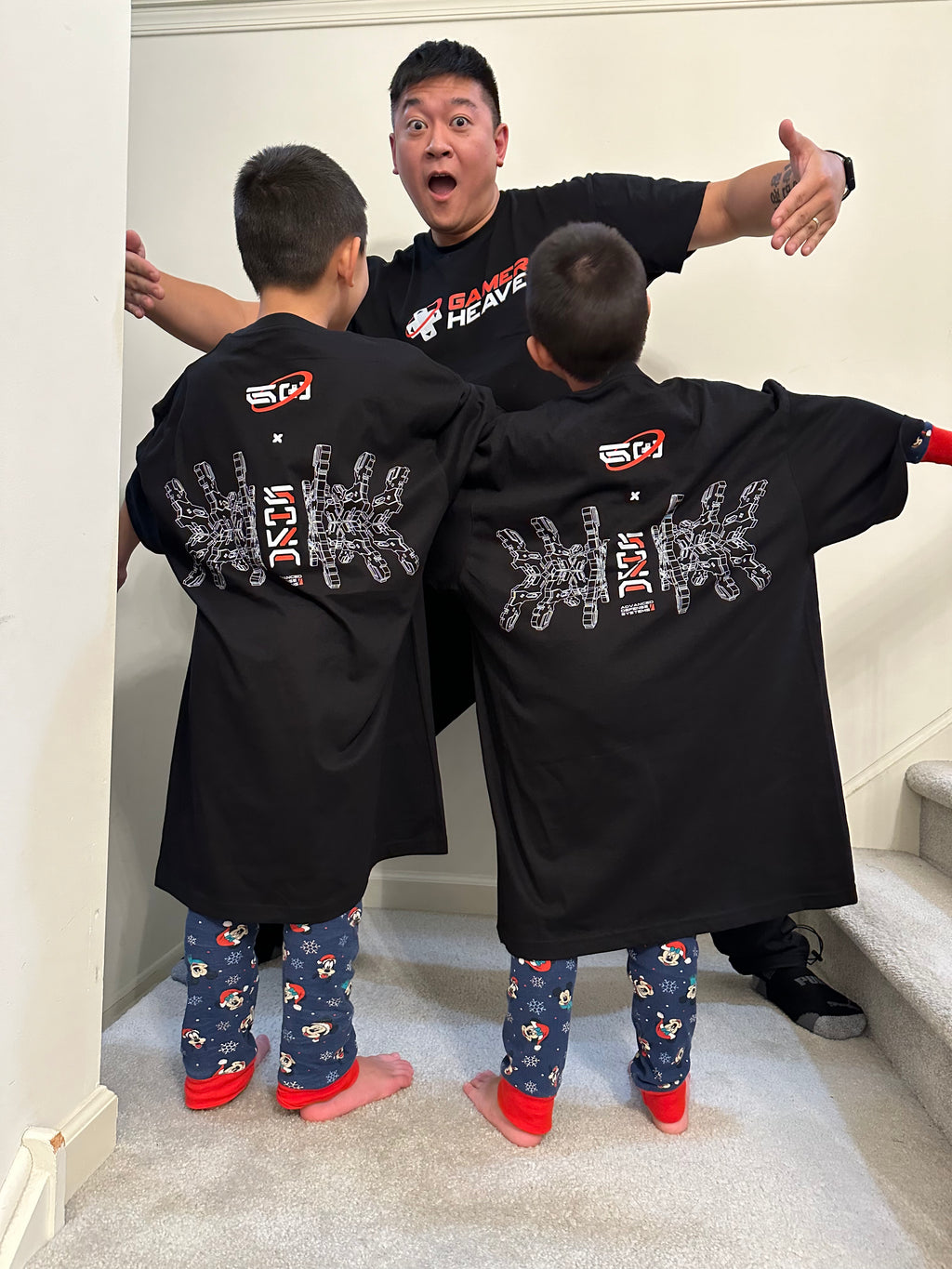 [GH] Collaboration Shirt